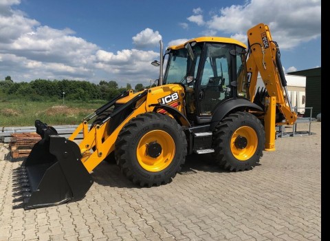 Экскаваторы-погрузчики JCB 4CX по своей конструкции во многом схожи с 3CX, но предоставляют владельцам больше возможностей, являясь более мощными машинами.
Опционально можно установить ковш емкостью 1,3 куб.м. Еще больше универсальность машины можно повысить благодаря использованию ковша 